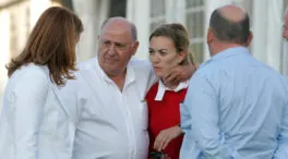 La huella de La Coruña en la vida de Amancio Ortega que hace que tenga los pies en la tierra