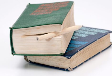 «Parqué» o «parquet»: la duda que cada vez más españoles tienen