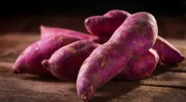 Patata morada: rica en vitamina C y antioxidantes, y dónde comprarla en España