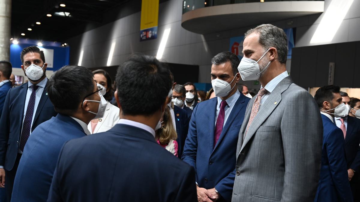 Zapatero urdió con Moncloa un plan para que la china Huawei llegase hasta Felipe VI