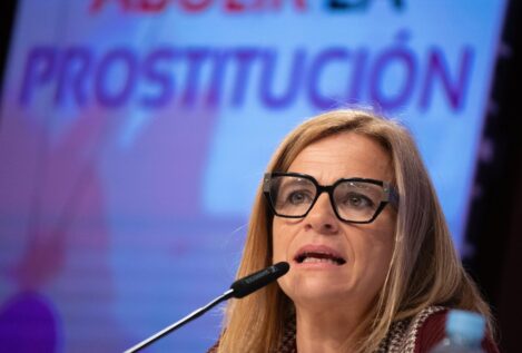 El PSOE defiende legislar «la prostitución digital» y el PP acusa a las plataformas de «trata»