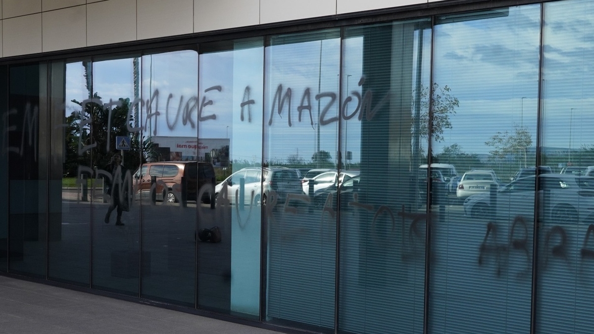 El PP de Castellón denuncia como delito de odio una pintada en su sede provincial