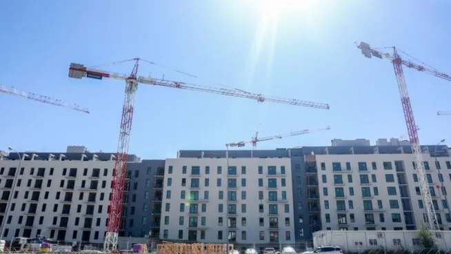 Los impuestos eléctricos limitan la eficiencia en los hogares españoles frente a los europeos