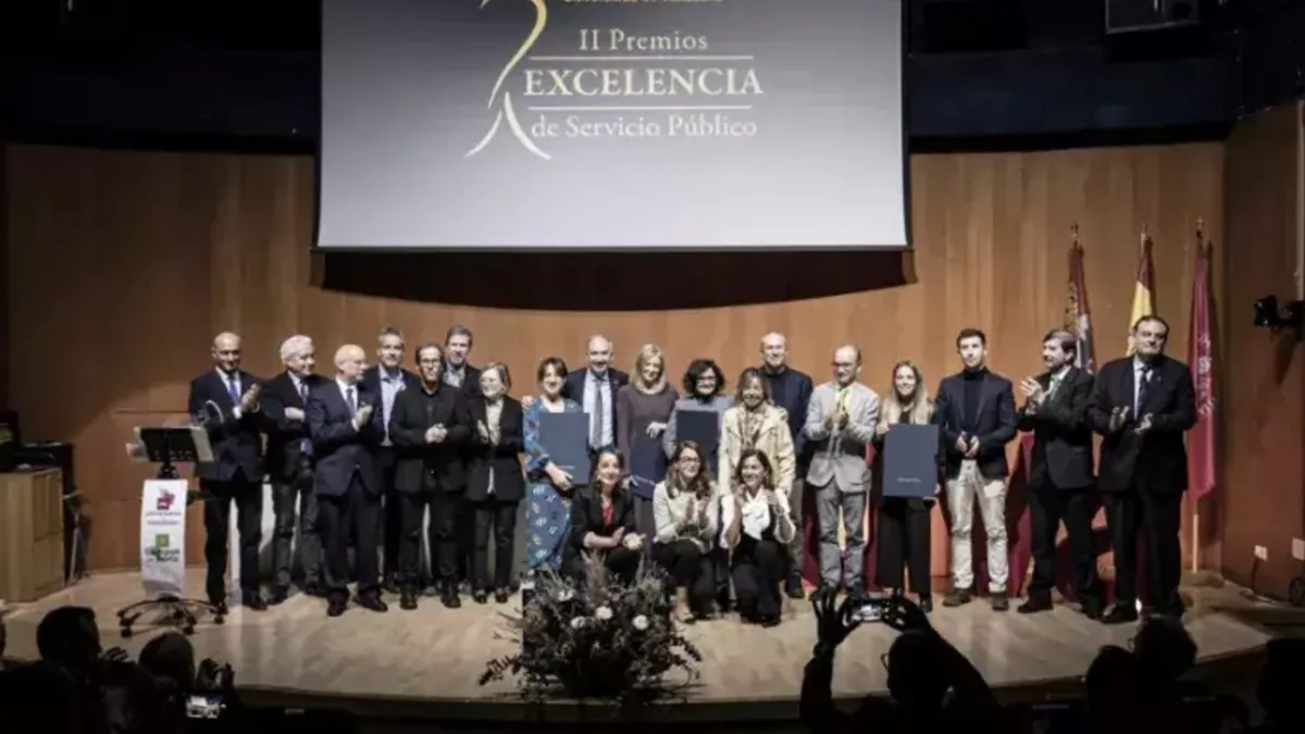 La Universidad de Valladolid premia al director del Instituto Cervantes en Roma, Ignacio Peyró