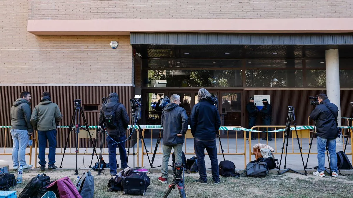 Pérez Llorca esquiva a la prensa en su declaración ante la juez de la dana
