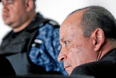 Condenan al hermano del expresidente Uribe por homicidio y vínculos con paramilitares