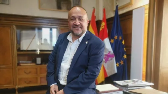 Gerardo Álvarez Courel analizará en el Senado el futuro de las Diputaciones Provinciales