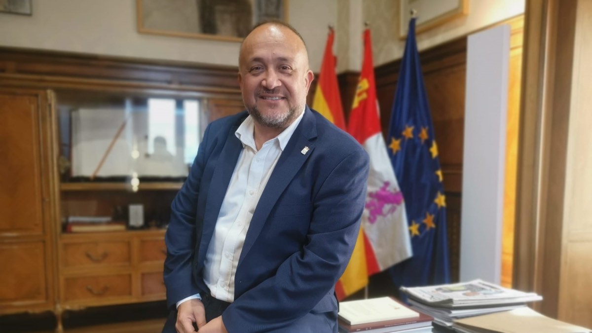 Gerardo Álvarez Courel analizará en el Senado el futuro de las Diputaciones Provinciales