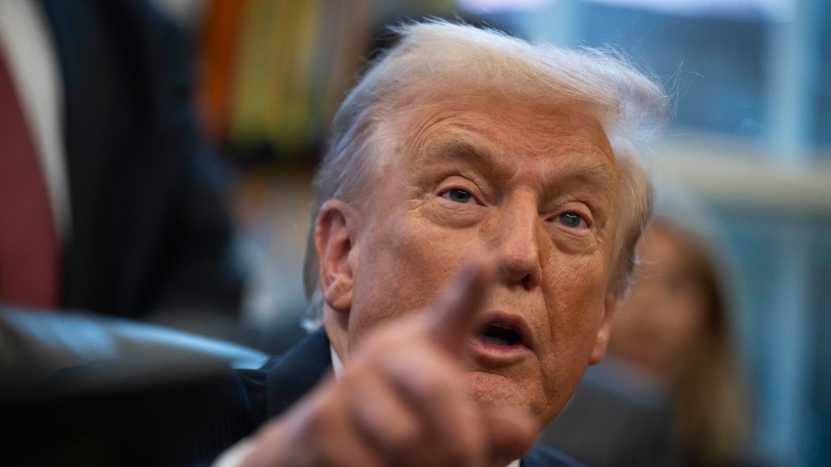 Trump acusa a demócratas de distraer sobre el cierre del Gobierno con el ‘caso Epstein’