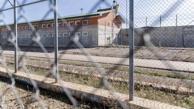 Un móvil desencadena un intento de motín en  Estremera tras meses de tensión entre los reos