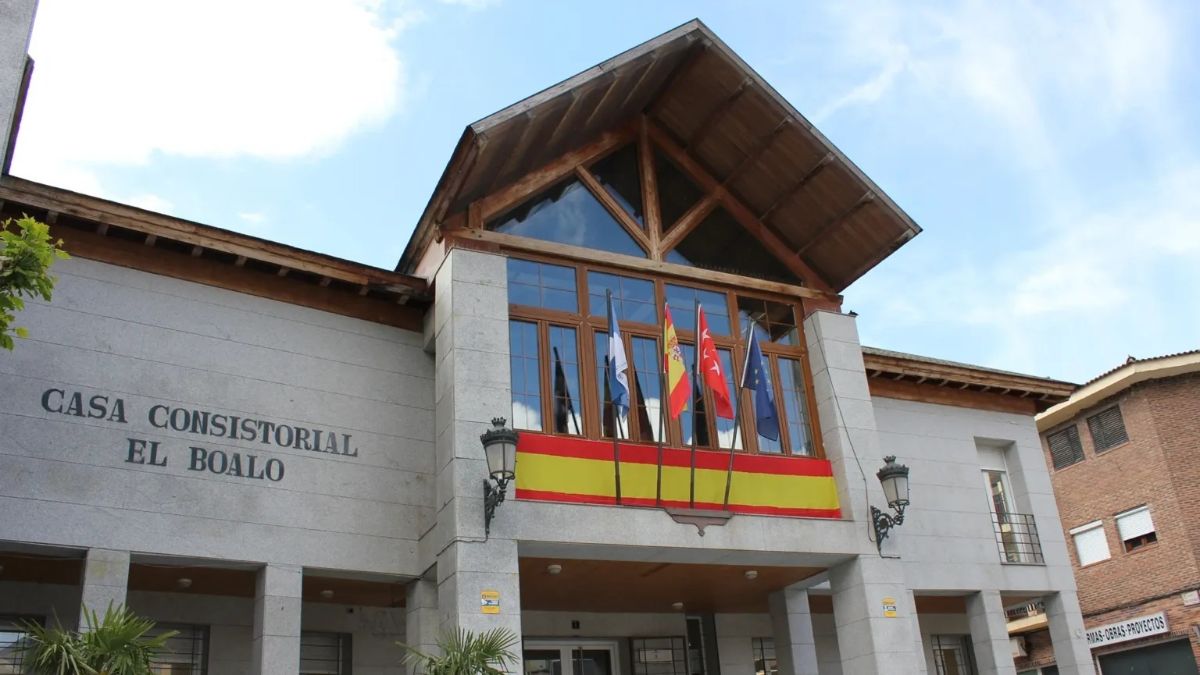 El PSOE de Madrid expulsa a dos ediles por pactar con Vox echar a un alcalde del PP