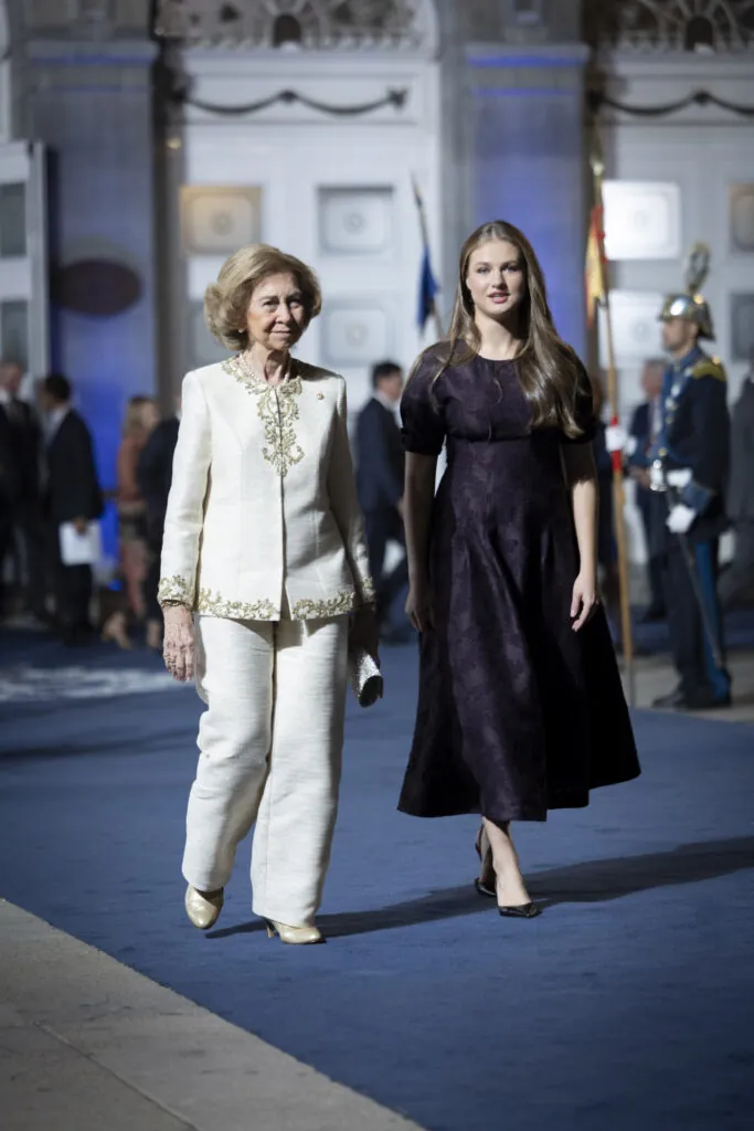 La princesa Leonor y la reina Sofía en los Premios Princesa de Asturias en 2025