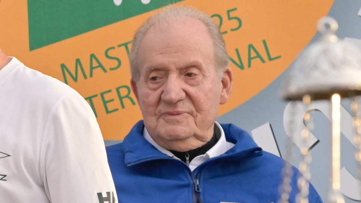 El Emérito desvela en sus memorias que la reina Sofía no viaja a Abu Dabi para «no enfadar a su hijo»