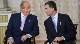 El rey emérito agradece a los que le apoyaron hace 50 años y pide lo mismo para Felipe VI