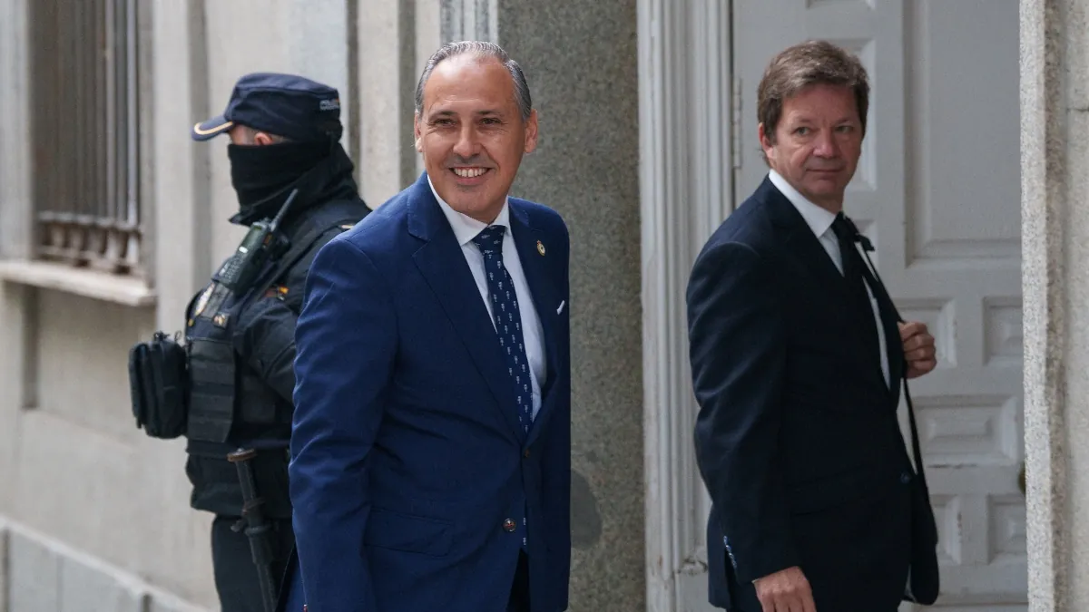 El decano del ICAM califica de «insólita» la nota de prensa sobre el novio de Ayuso