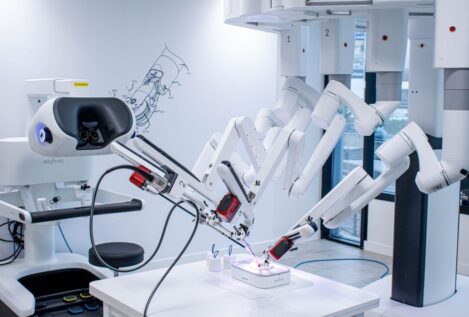 Madrid estrena los primeros robots Da Vinci de España con Quirónsalud