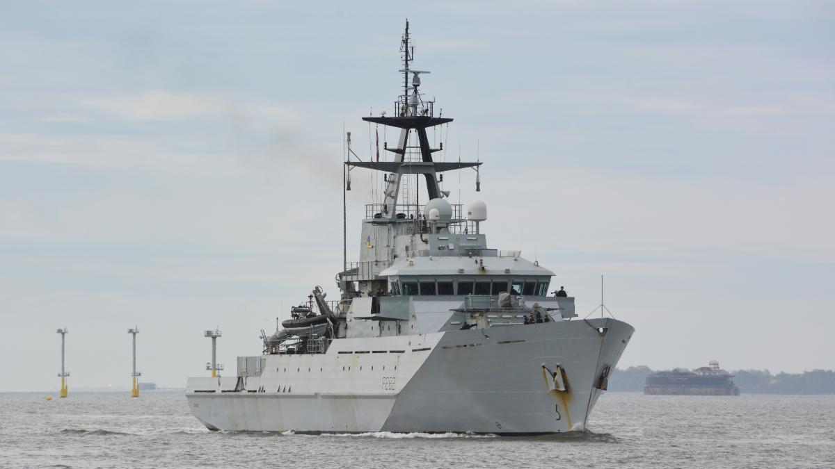 La OTAN y el Reino Unido vigilan dos buques de guerra rusos en el canal de la Mancha