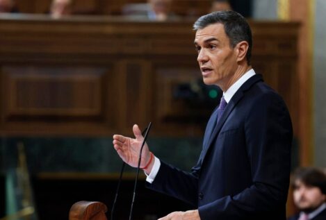 Sánchez acusa al PP de negocios inmorales con la sanidad y señala a Ayuso y Moreno