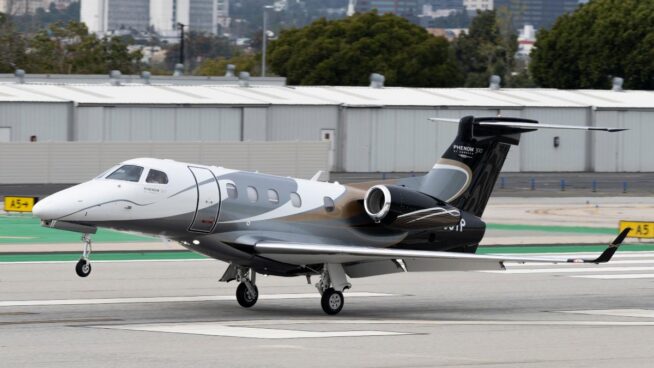 El Gobierno une fuerzas con Francia para imponer una nueva tasa a los vuelos de lujo