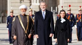 Quién es el sultán de Omán que visita a Felipe y Letizia: cuatro hijos, poder absoluto y un regalo