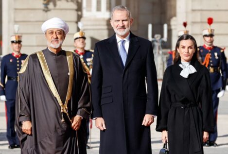Quién es el sultán de Omán que visita a Felipe y Letizia: cuatro hijos, poder absoluto y un regalo