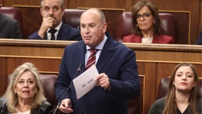 Tellado pide la dimisión de Óscar López por sus palabras sobre Lambán: «Es despreciable»