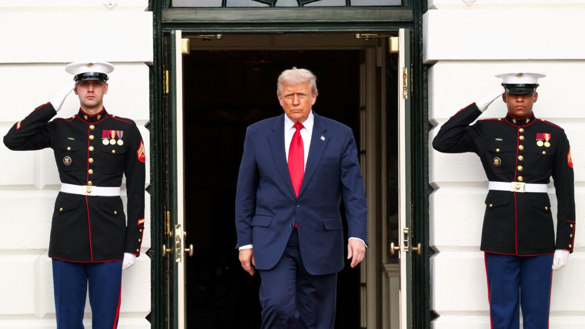 Trump aprueba la desclasificación de los archivos de Epstein