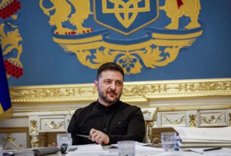 Zelenski anuncia que Ucrania venderá excedentes de armas en Berlín y Copenhague