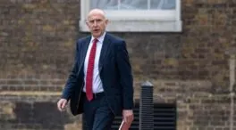 Reino Unido acusa a un buque ruso de apuntar con láser a aviones británicos