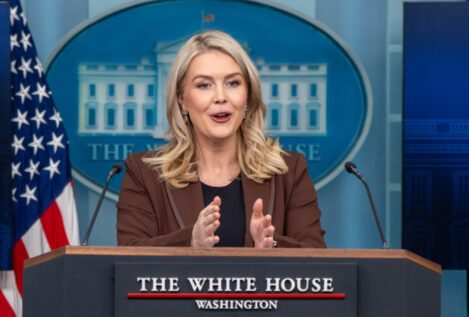 La Casa Blanca dice que «ha hablado por igual» con Rusia y Ucrania para poner fin a la guerra