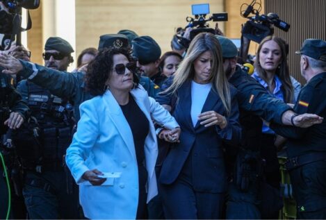 Vilaplana asegura que no tiene el 'ticket' del parking del día que comió con Mazón