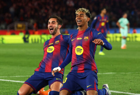 El Barça golea al Athletic Club en el regreso al Camp Nou