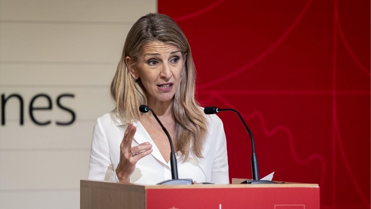 Trabajo califica de «indecente» el ERE en Telefónica, de la que el Estado tiene un 10%