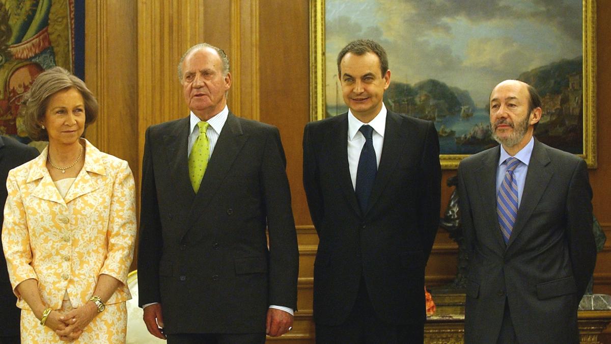 Zapatero responde al rey Juan Carlos I que España votó sacar las tropas de Irak