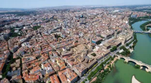 La novedosa iniciativa en Zaragoza para potenciar el autoconsumo energético entre sus vecinos