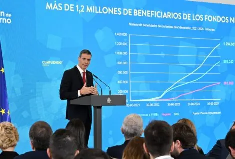 Más asesores que periodistas en un balance de año de Sánchez que terminó entre aplausos