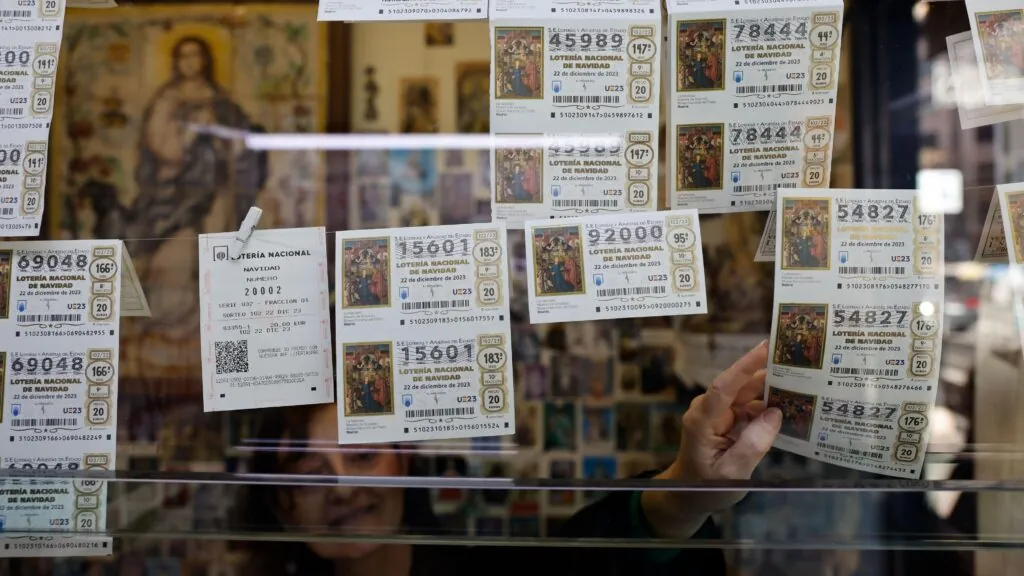 Décimo de lotería. Canva