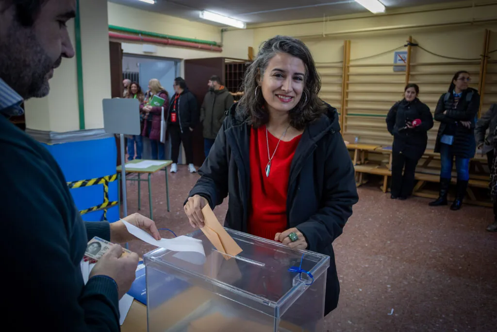 Elecciones en Extremadura 2025, en directo | La participación ronda el 9% tras las primeras horas de votación