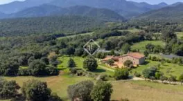 Las tradicionales masías catalanas se reconvierten en villas de lujo para extranjeros