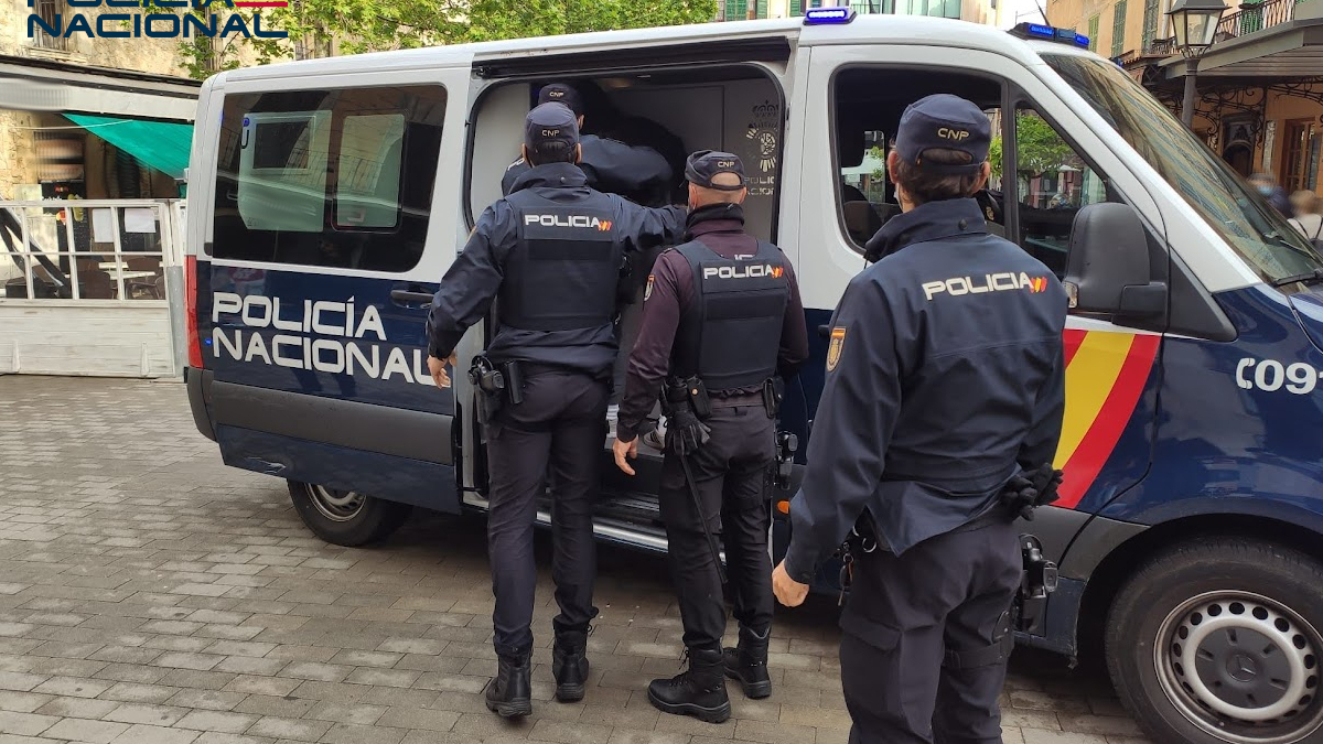 Ocho detenidos de una organización de tráfico de personas entre Colombia y España