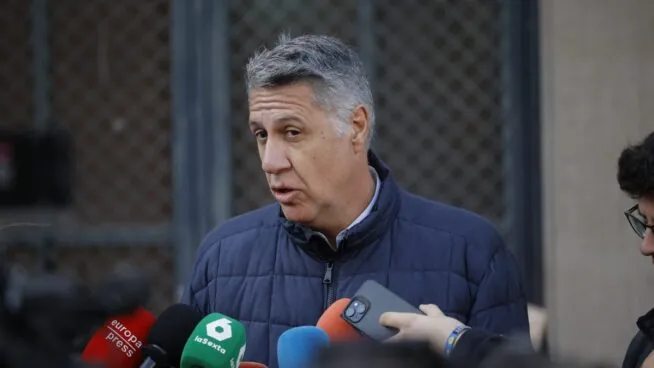 Albiol afirma que desalojados del instituto B9 han ocupado un albergue cerrado de Badalona