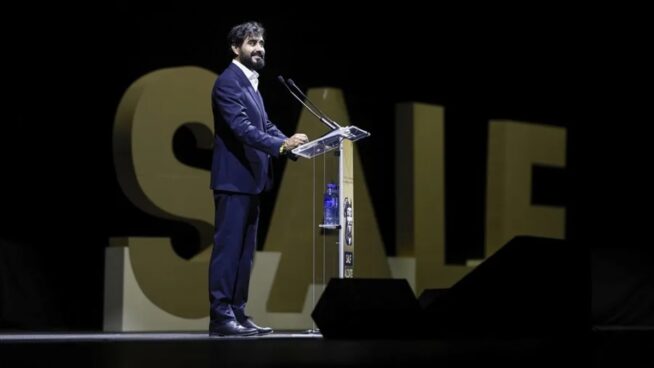 Alvise se rodea de empresarios y amigos de Sevilla en la primera Ejecutiva de SALF