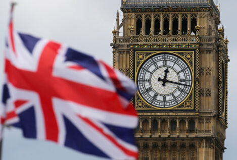 Reino Unido retira a su personal diplomático de Irán por la crisis de seguridad con EEUU