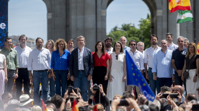 El PP acelera el ciclo electoral: Azcón sopesa  convocar el lunes y Mañueco lo hará en enero