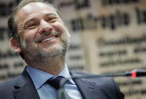 Ábalos se reunió con un 'trader' del petróleo en 2019 para iniciarse en el negocio del fuel