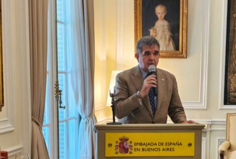 El embajador en Argentina monta un consulado «paralelo» para agilizar las nacionalizaciones