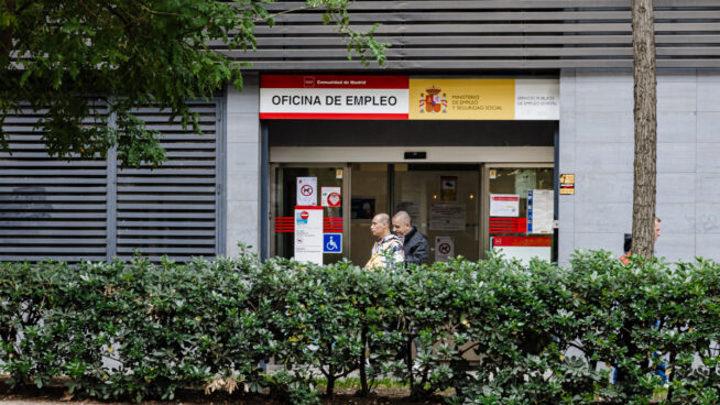 Los mayores de 55 años sufren por vez primera más paro que el resto con empleos precarios