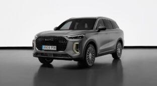 Ebro s900: 425 caballos, siete plazas y un directo a la mandíbula de los SUV prémium