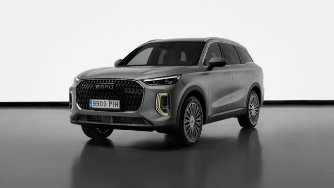 Ebro s900: 425 caballos, siete plazas y un directo a la mandíbula de los SUV prémium