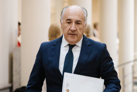 El alcalde de Algeciras revela que ha demandado a Alvise Pérez por sus amenazas